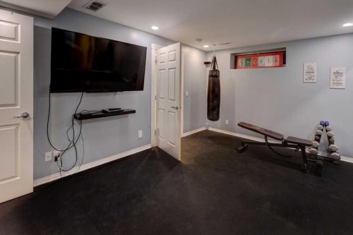 43 Canoe Square Sw, Airdrie, AB - Indoor