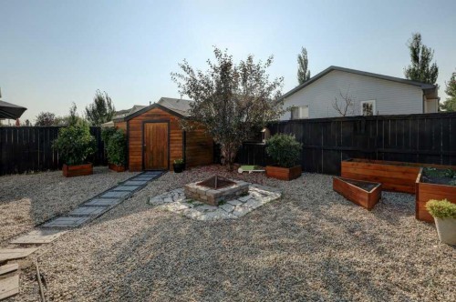 43 Canoe Square Sw, Airdrie, AB - Outdoor