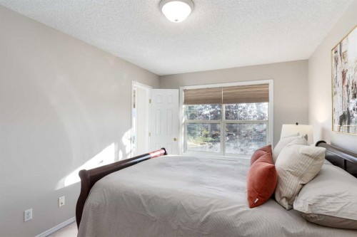 419 Coventry Road Ne, Calgary, AB - Indoor Photo Showing Bedroom