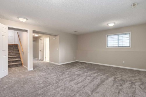 419 Coventry Road Ne, Calgary, AB - Indoor Photo Showing Other Room