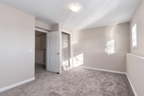 419 Coventry Road Ne, Calgary, AB - Indoor Photo Showing Other Room