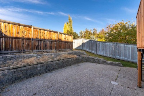 419 Coventry Road Ne, Calgary, AB - Outdoor