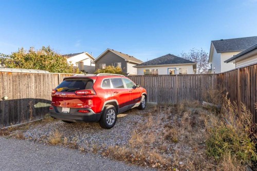 419 Coventry Road Ne, Calgary, AB - Outdoor