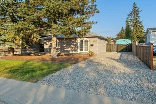 4640 81 Street Nw, Calgary, AB - Outdoor