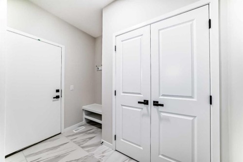 105 Corner Glen Green Ne, Calgary, AB - Indoor Photo Showing Other Room