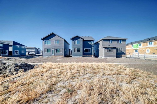 105 Corner Glen Green Ne, Calgary, AB - Outdoor