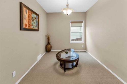 107 Everoak Green Sw, Calgary, AB - Indoor Photo Showing Other Room