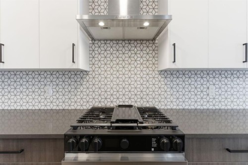 440 Lewiston Landing Ne, Calgary, AB - Indoor Photo Showing Kitchen