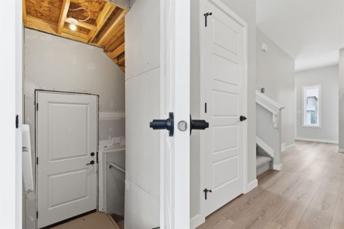 440 Lewiston Landing Ne, Calgary, AB - Indoor Photo Showing Other Room