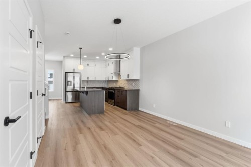 440 Lewiston Landing Ne, Calgary, AB - Indoor Photo Showing Kitchen With Upgraded Kitchen