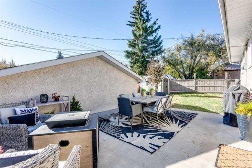 959 Parkwood Way Se, Calgary, AB - Outdoor