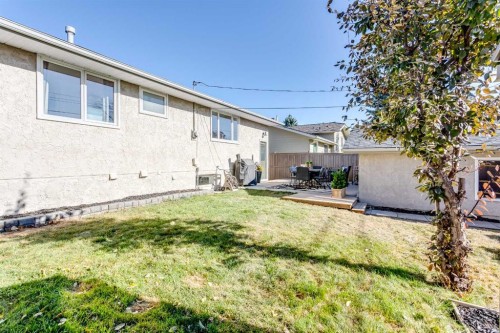 959 Parkwood Way Se, Calgary, AB - Outdoor