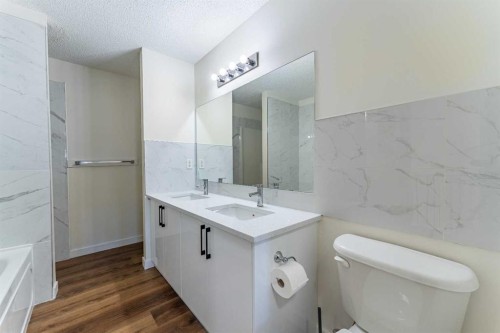 121 Eversyde Point Sw, Calgary, AB - Indoor Photo Showing Bathroom