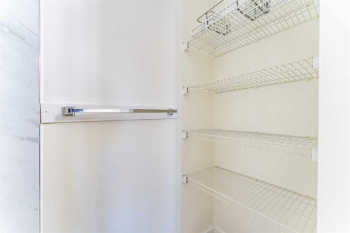 121 Eversyde Point Sw, Calgary, AB - Indoor With Storage