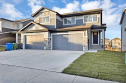 541 Chelsea Gardens  Chestermere, AB T1X 2V5