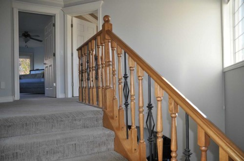 210 Evergreen Mews Sw, Calgary, AB - Indoor Photo Showing Other Room