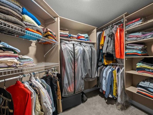 210 Evergreen Mews Sw, Calgary, AB - Indoor With Storage