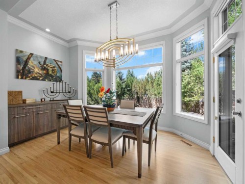210 Evergreen Mews Sw, Calgary, AB - Indoor Photo Showing Dining Room