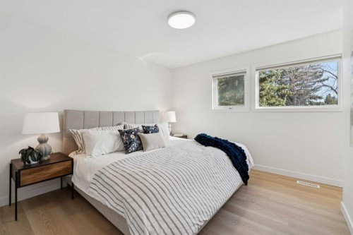 9607 Oakhill Drive Sw, Calgary, AB - Indoor Photo Showing Bedroom