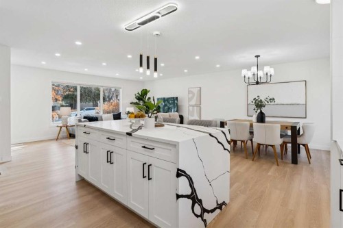 9607 Oakhill Drive Sw, Calgary, AB - Indoor