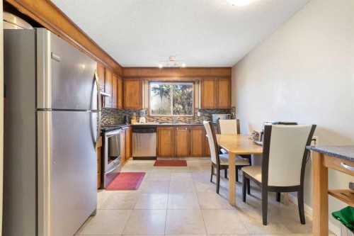 339 Ranchview Place Nw, Calgary, AB - Indoor