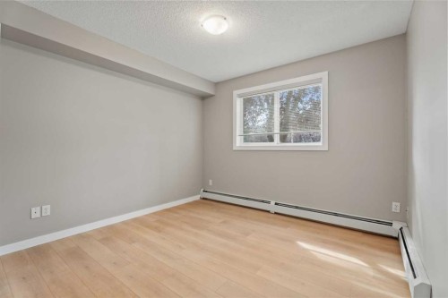 4115-4975 130 Avenue Se, Calgary, AB - Indoor Photo Showing Other Room