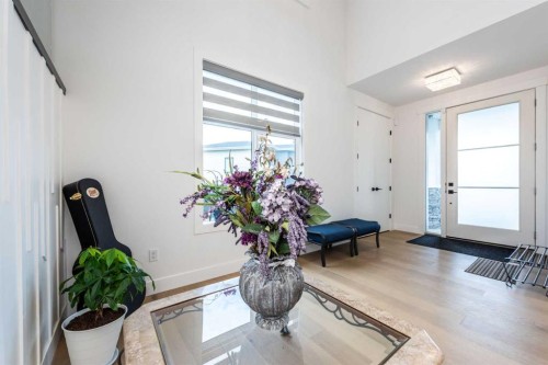 53 Hampstead Mews Nw, Calgary, AB - Indoor Photo Showing Other Room