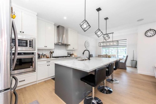 53 Hampstead Mews Nw, Calgary, AB - Indoor Photo Showing Kitchen With Upgraded Kitchen