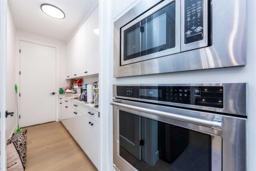 53 Hampstead Mews Nw, Calgary, AB - Indoor Photo Showing Kitchen