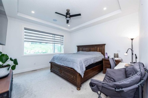 53 Hampstead Mews Nw, Calgary, AB - Indoor Photo Showing Bedroom