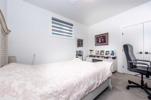 53 Hampstead Mews Nw, Calgary, AB - Indoor Photo Showing Bedroom