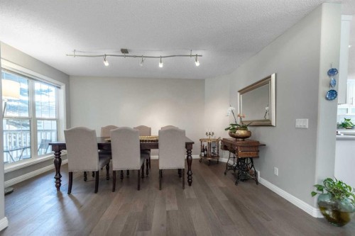 190 Everstone Drive Sw, Calgary, AB - Indoor Photo Showing Dining Room