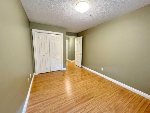2126-700 Willowbrook Road Nw, Airdrie, AB - Indoor Photo Showing Other Room