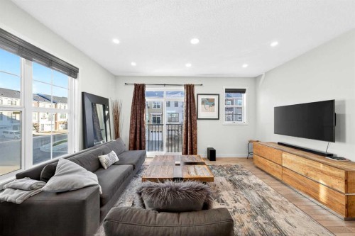 503 Nolanfield Villas Nw, Calgary, AB - Indoor Photo Showing Living Room