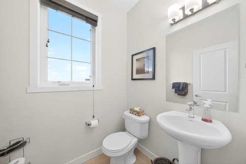 503 Nolanfield Villas Nw, Calgary, AB - Indoor Photo Showing Bathroom