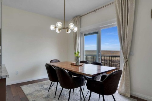 838 Edgefield Street, Strathmore, AB - Indoor Photo Showing Dining Room