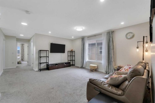 838 Edgefield Street, Strathmore, AB - Indoor