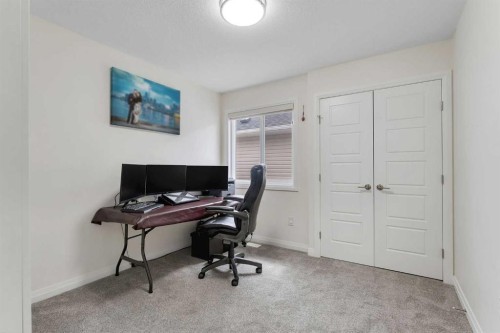 838 Edgefield Street, Strathmore, AB - Indoor Photo Showing Office