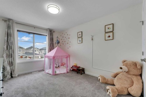 838 Edgefield Street, Strathmore, AB - Indoor Photo Showing Other Room