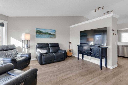 3 Aspen Landing, Strathmore, AB - Indoor Photo Showing Living Room
