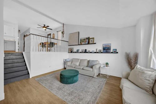 91 Shawglen Way Sw, Calgary, AB - Indoor Photo Showing Living Room