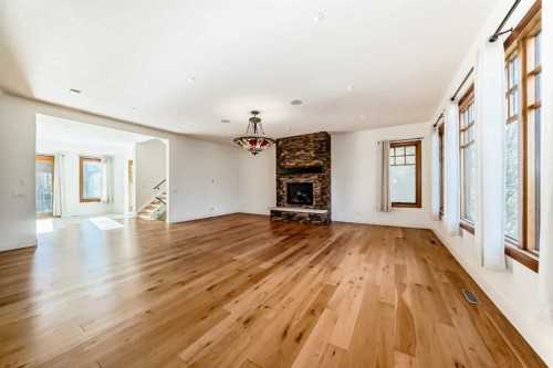 2323 3 Avenue Nw, Calgary, AB - Indoor With Fireplace
