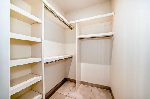 2323 3 Avenue Nw, Calgary, AB - Indoor With Storage
