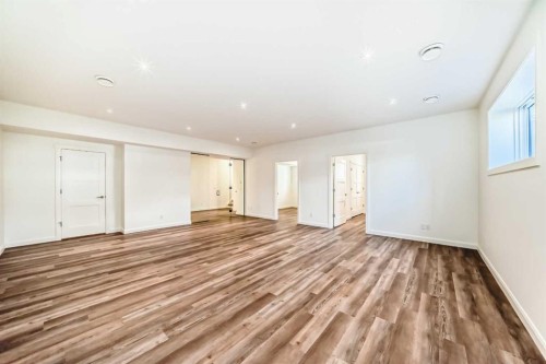 2323 3 Avenue Nw, Calgary, AB - Indoor Photo Showing Other Room