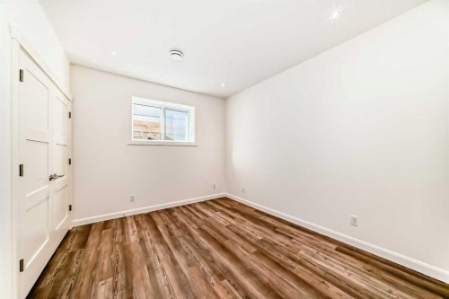 2323 3 Avenue Nw, Calgary, AB - Indoor Photo Showing Other Room