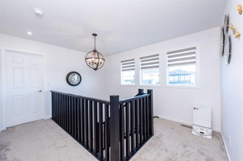 7 Cityline Heath Ne, Calgary, AB - Indoor Photo Showing Other Room