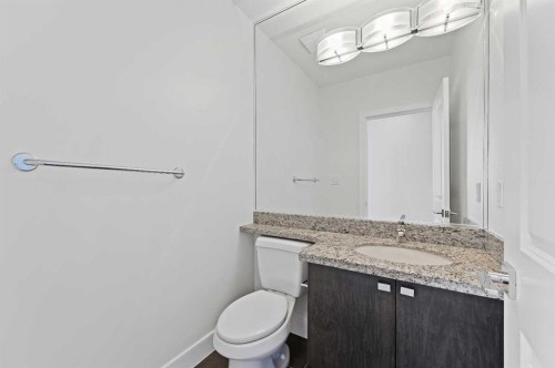 2404-77 Spruce Place Sw, Calgary, AB - Indoor Photo Showing Bathroom