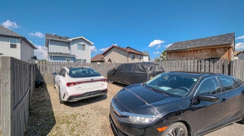 635 Taradale Drive Ne, Calgary, AB - Outdoor