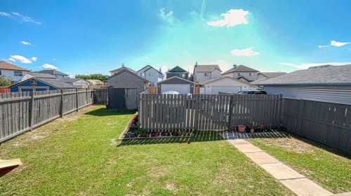 635 Taradale Drive Ne, Calgary, AB - Outdoor