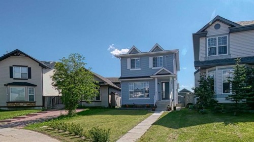 635 Taradale Drive Ne, Calgary, AB - Outdoor With Facade